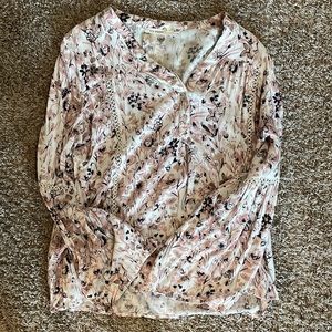 Blu Pepper pink/navy floral blouse with crochet sleeve detail